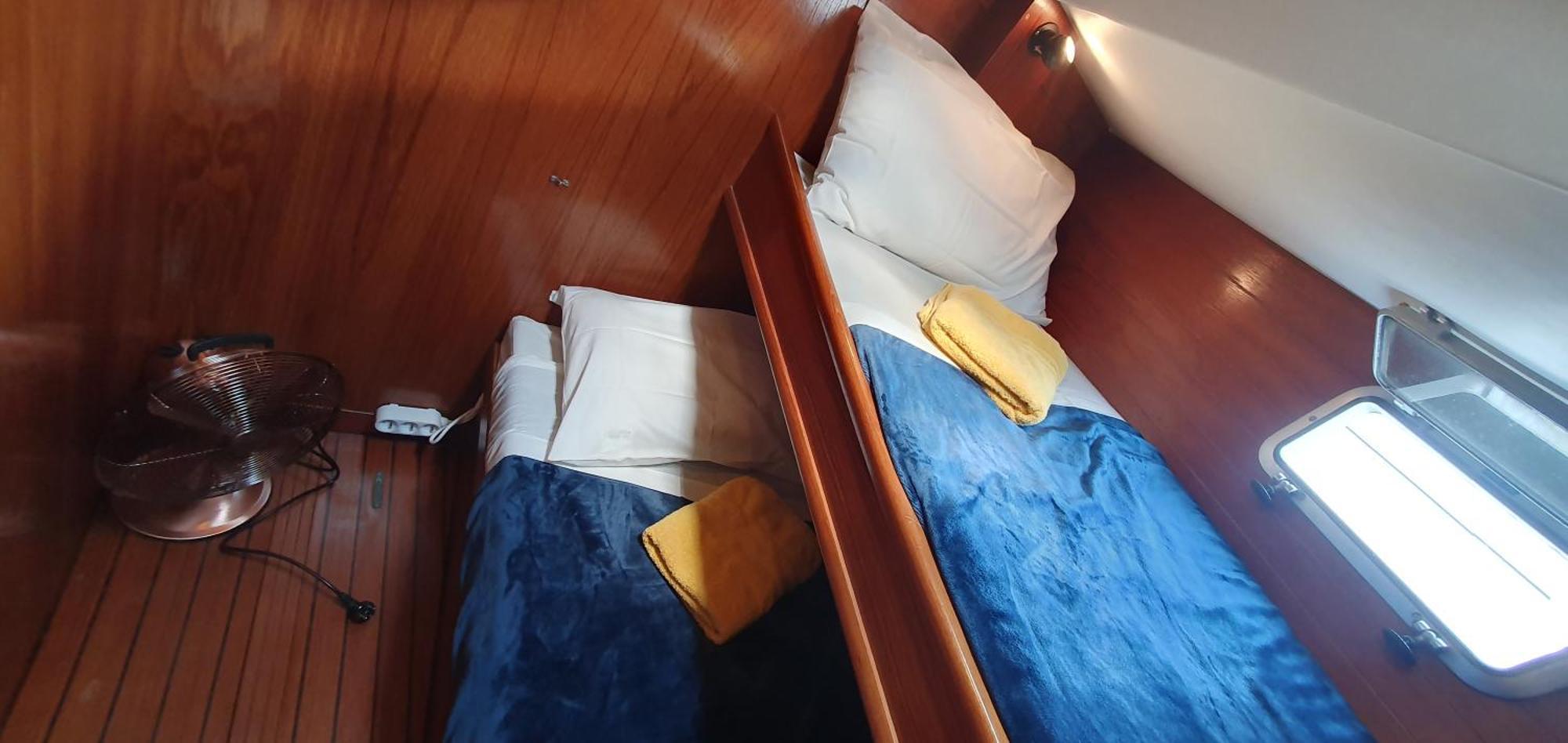 Coriandre 2 - Dormir Sur Un Grand Voilier 9 Personnes By Nuits Au Port La Rochelle  Exterior photo